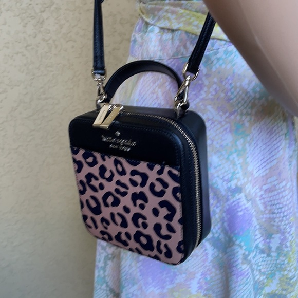 Kate Spade daisy graphic leopard vanity crossbody - Picture 4 of 16